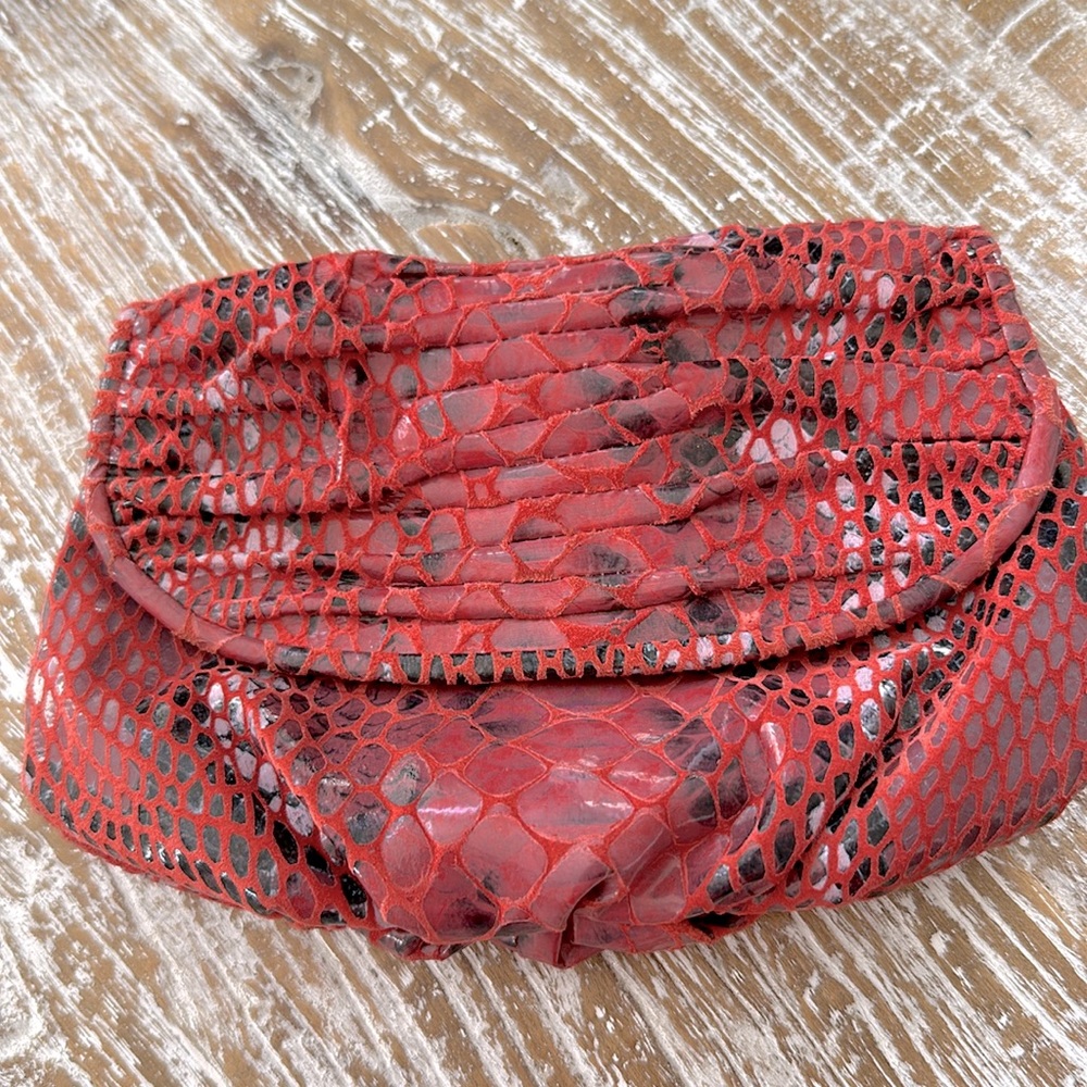 Inge Christopher- Clutch with chain - EUC
